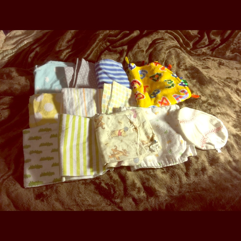 10 receiving blankets & taggies blanket